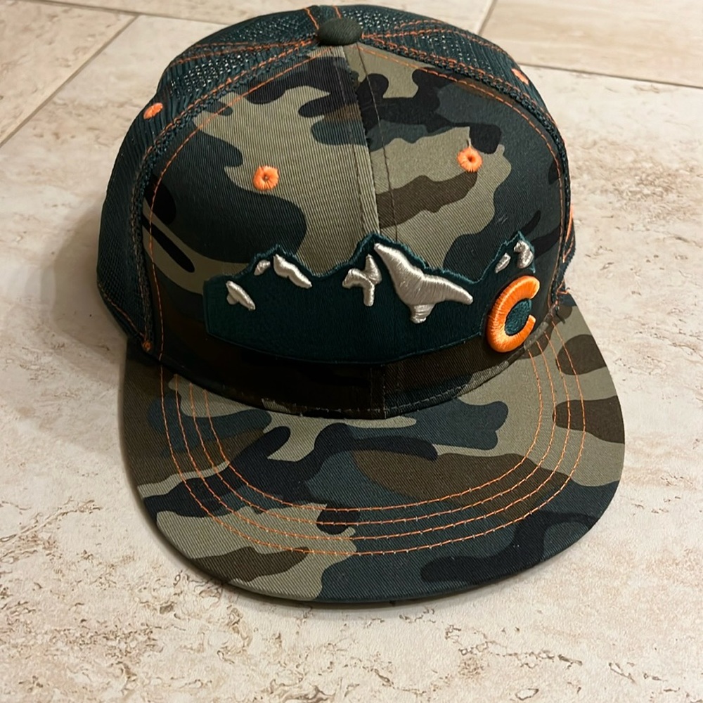 Aksels SnapBack Colorado Mountain camo hat.